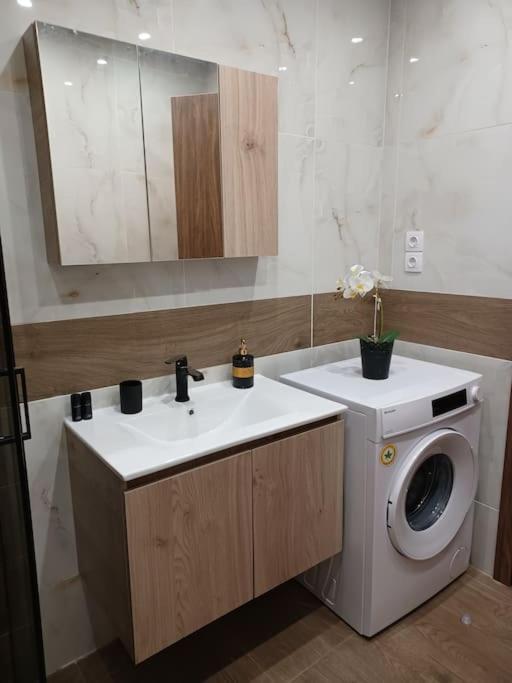 Luxury Apartment With Balcony Mytilíni Zewnętrze zdjęcie